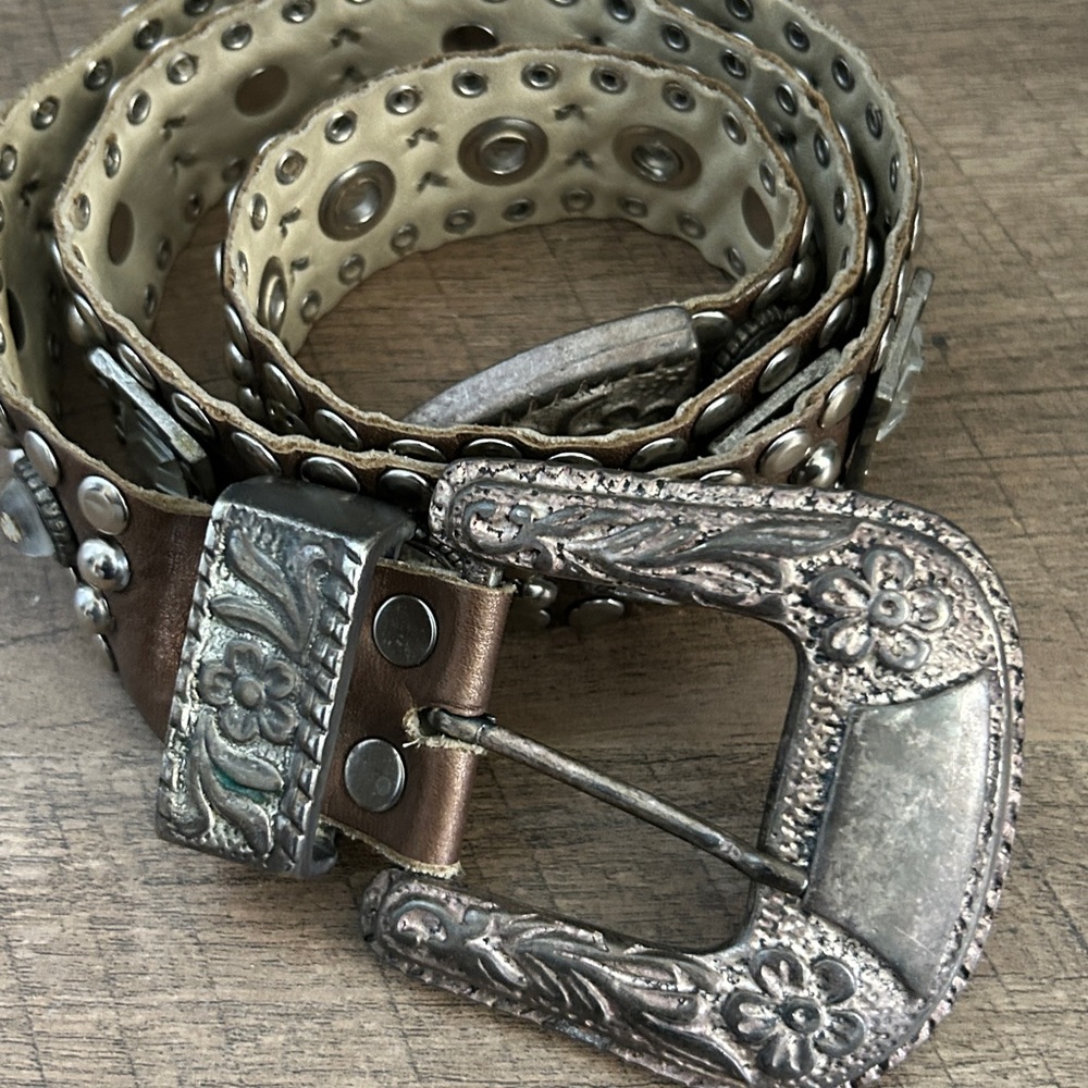 SAND CASTLE Vintage Western Distressed Studded Belt